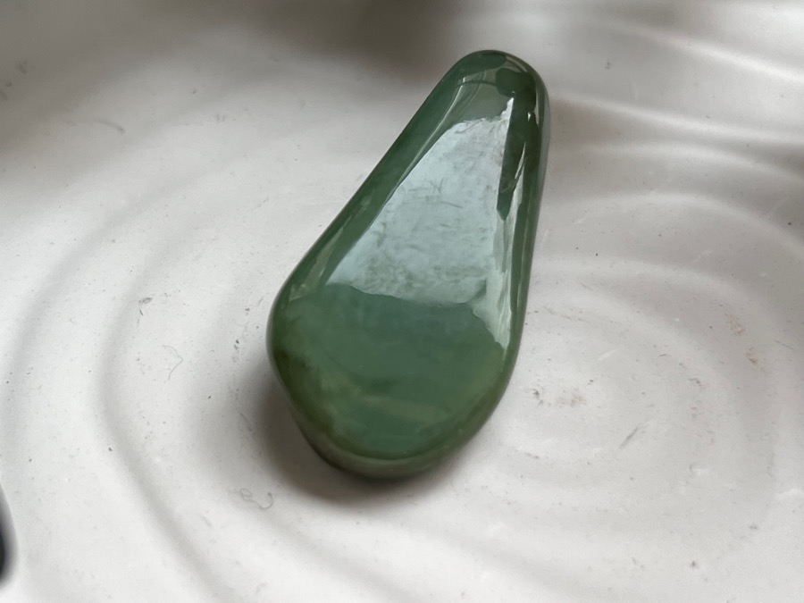 Нефрит, полировка 1,8 х 2,5 х 5,6 см POL-0459, фото 5