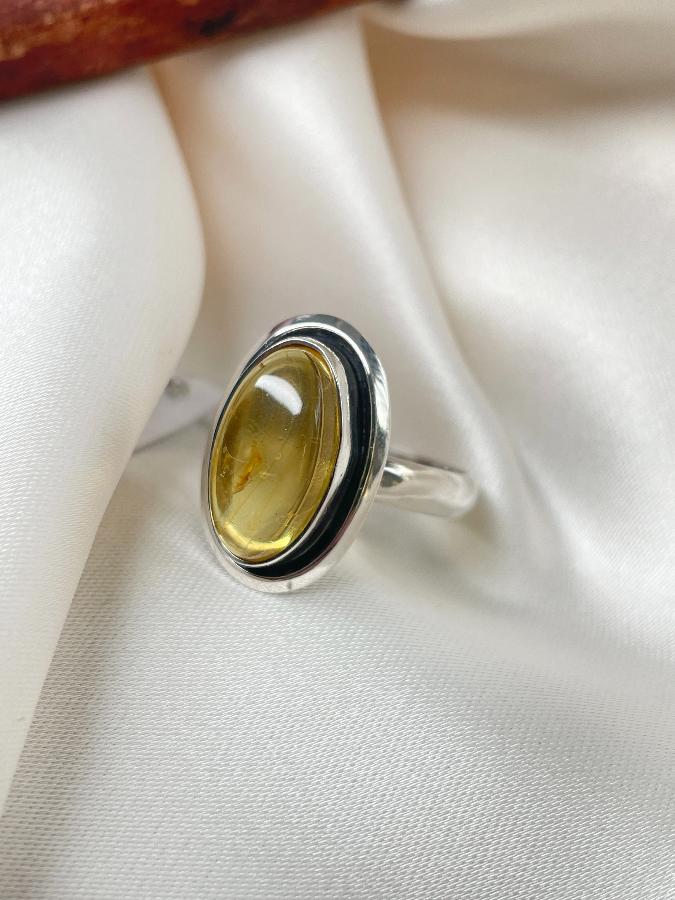 купить Кольцо из серебра с янтарем,18 размер  , фото 2