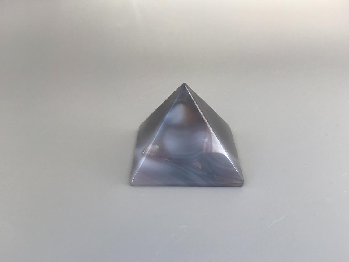 Пирамида из серого агата 3,9х5,1х5,1 см PR-0013, фото 1