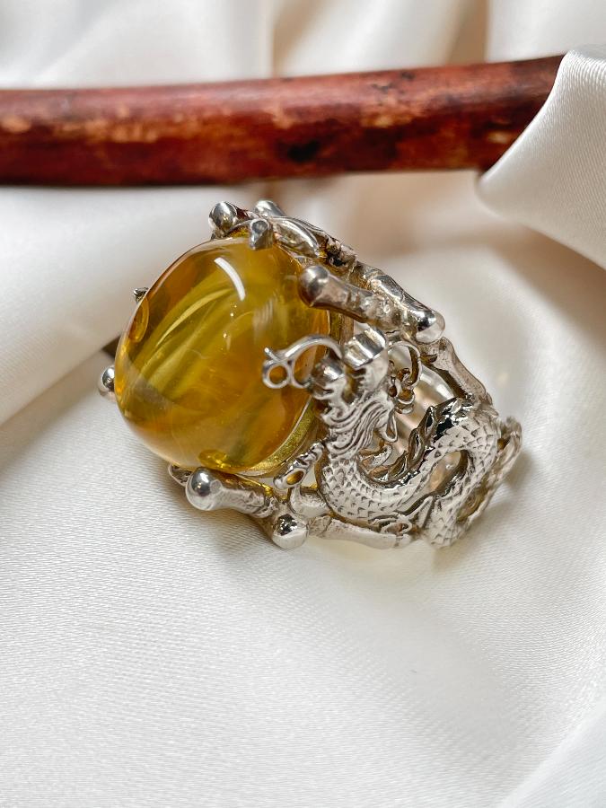 купить Кольцо из серебра с янтарем, 19 размер , фото 2