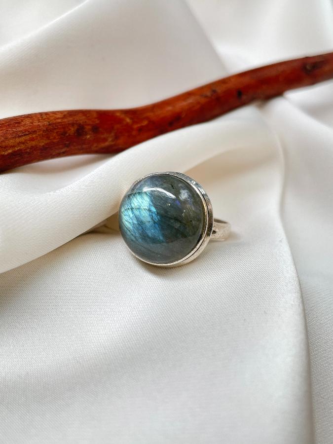 купить Кольцо из серебра с лабрадором,18,5 размер  , фото 3
