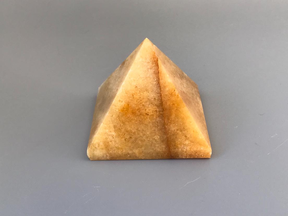 Пирамида из жёлтого авантюрина 4,6х5,3х5,3 см PR-0016, фото 2