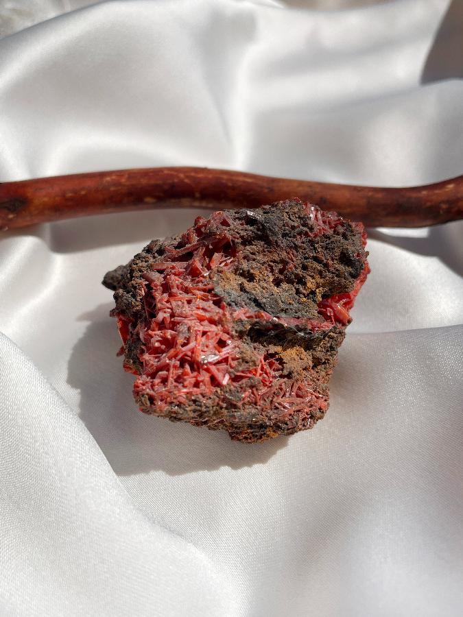 Крокоит, 4,5 х 5 х 2,5 см OBM-1577, фото 2