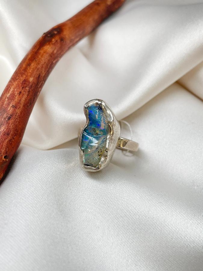 купить Кольцо из серебра с благородным опалом,16 размер  , фото 2