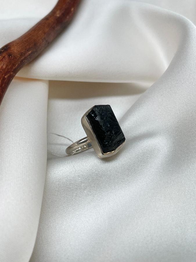 купить Кольцо из серебра с шерлом,16 размер , фото 3