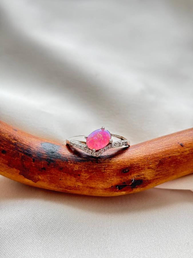 купить Кольцо из серебра с опалом (синтетический)  , фото 2