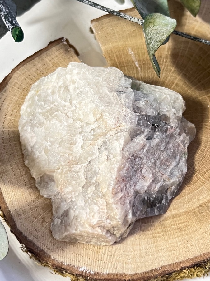 Беломорит (лунный камень), полированный срез 2,5 х 6,3 х 7 см SK-0132, фото 4