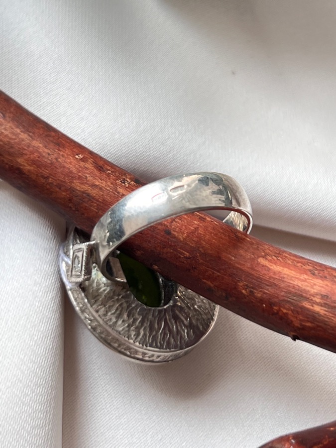 Кольцо из серебра с хризолитом в огранке, 19 размер U-107, фото 4