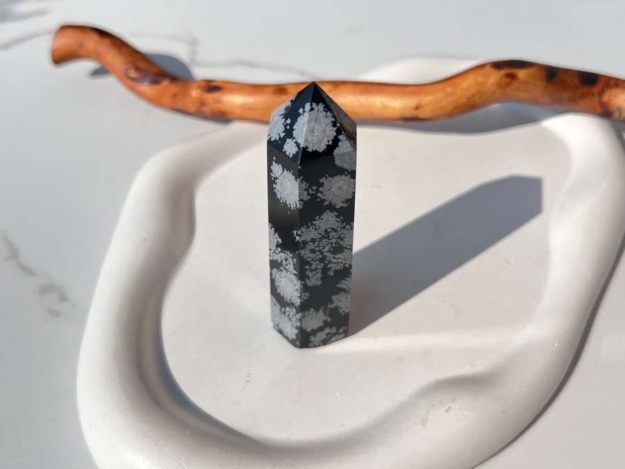 Столбик (обелиск) из снежного обсидиана, 2,9 х 2,9 х 8,8 см ST-0247, фото 2