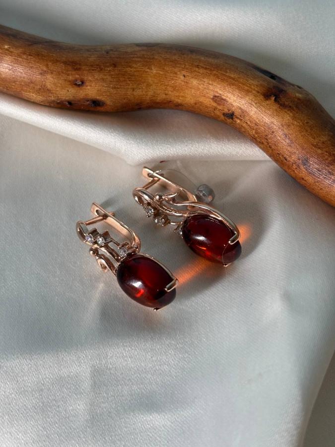 купить Серьги из серебра с красным янтарем и фианитом , фото 3