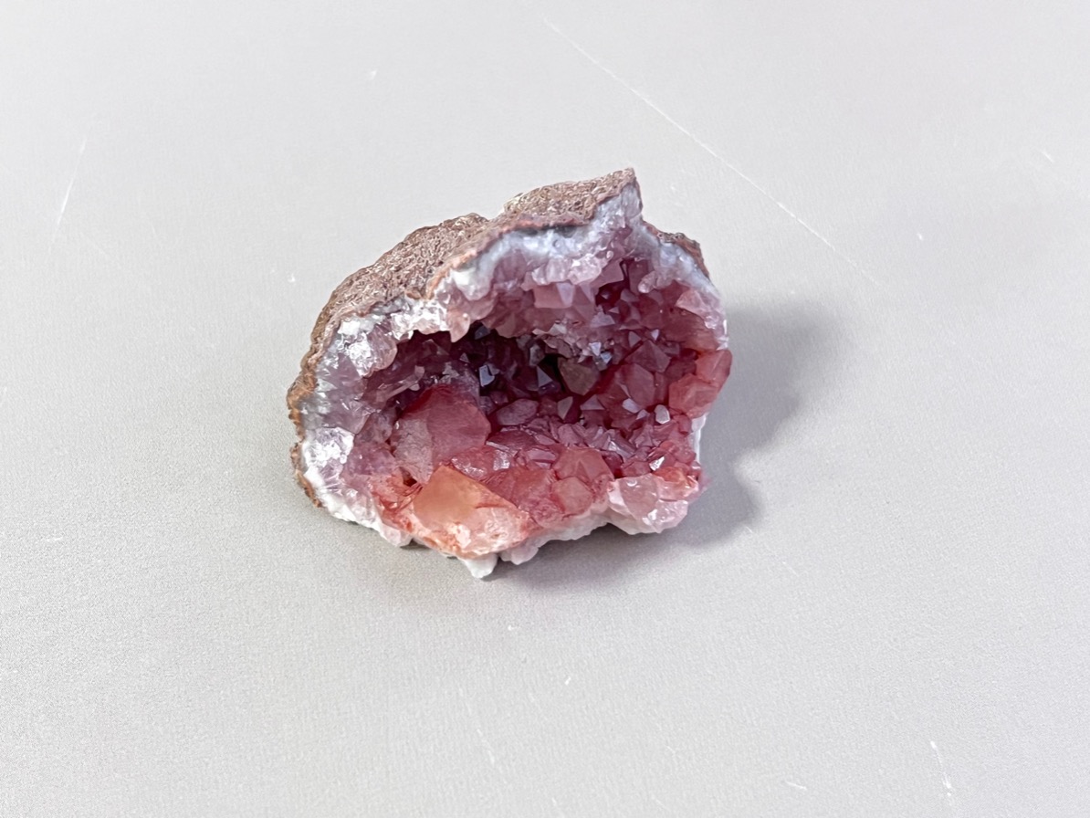 Розовый кварц, жеода 4,4 х 3 х 2,8 см ZHE-0054, фото 3