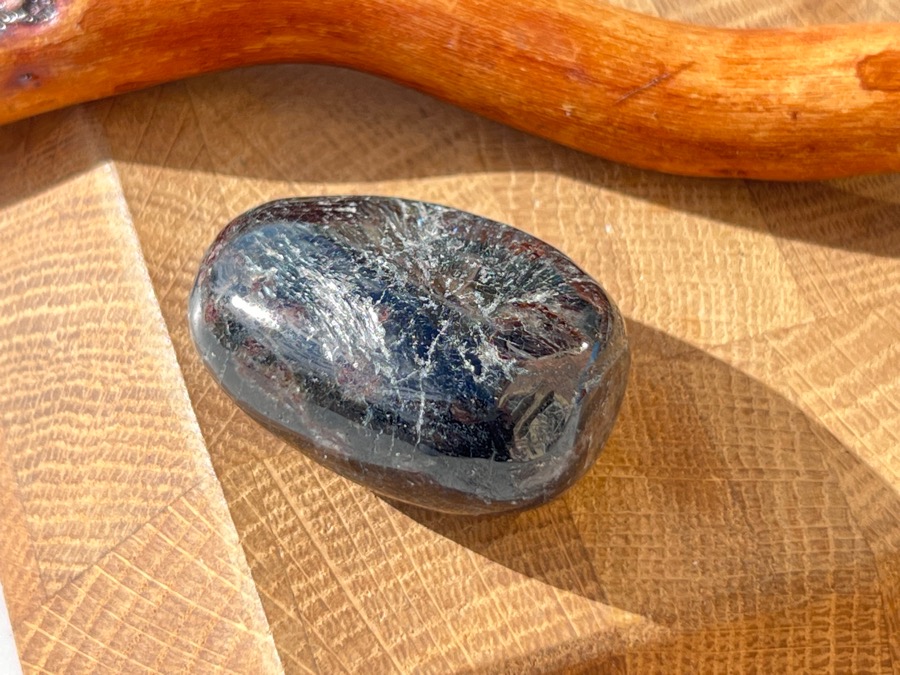 Арфведсонит, полировка 1,9 х 3 х 4 см POL-0391, фото 4