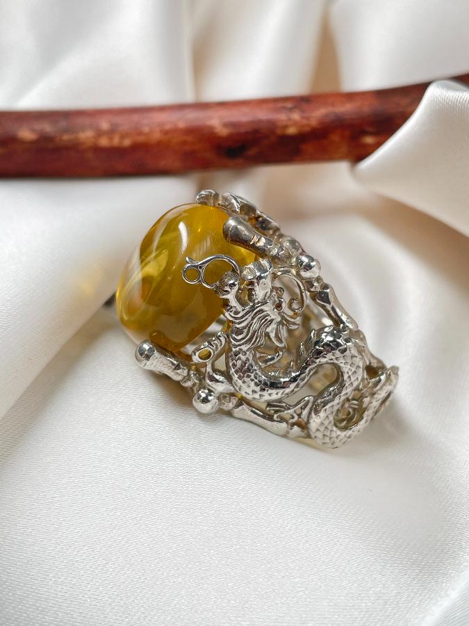 купить Кольцо из серебра с янтарем, 19 размер , фото 3