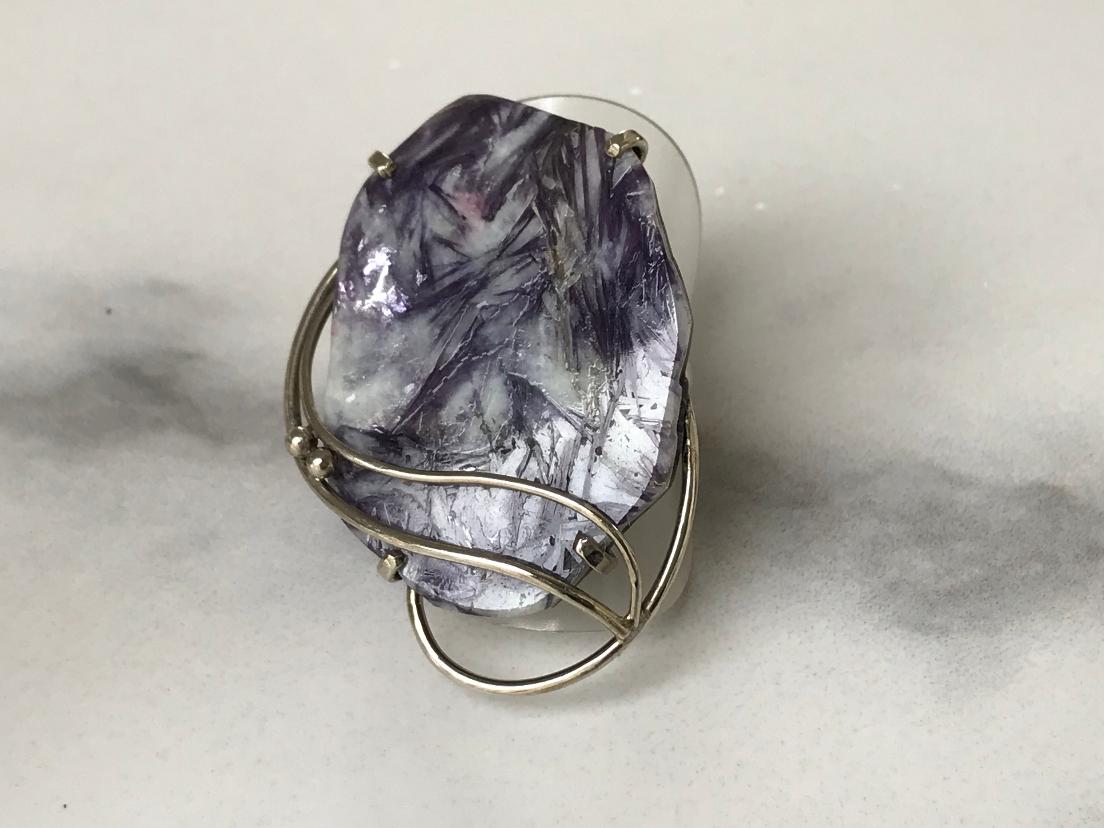 Купить Комплект с лепидолитом: серьги и кольцо от магазина В Мире Самоцветов