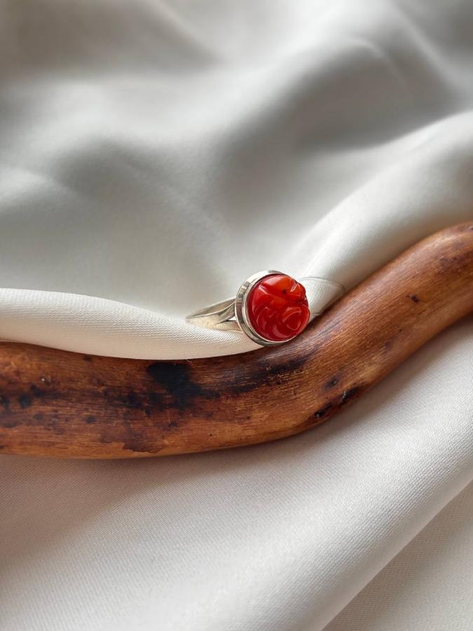 купить Кольцо из серебра с кораллом  , фото 1