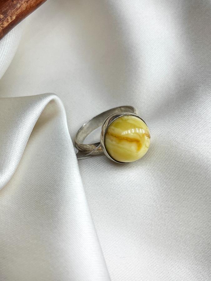 купить Кольцо из серебра с янтарем,17,5 размер  , фото 3