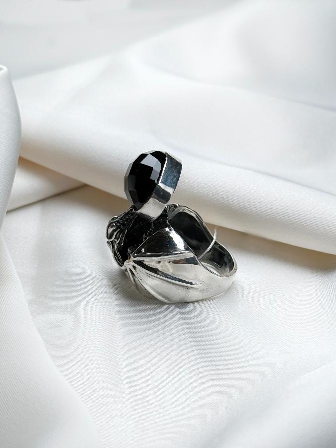 Кольцо из серебра с черным ониксом,18,5 размер  U-4073, фото 2