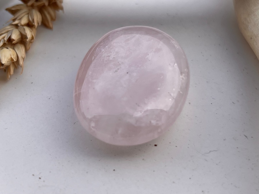Розовый кварц, полировка 1,4 х 3,1 х 4,4 см POL-0358, фото 4