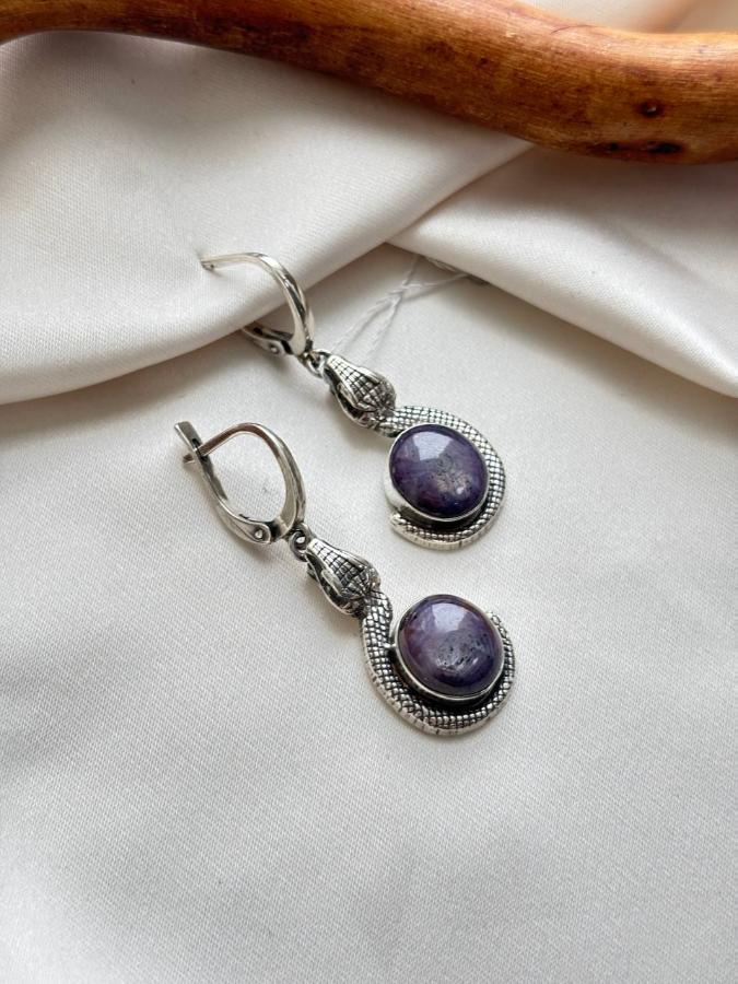 купить Серьги из серебра с корундом-рубином звездчным  , фото 1