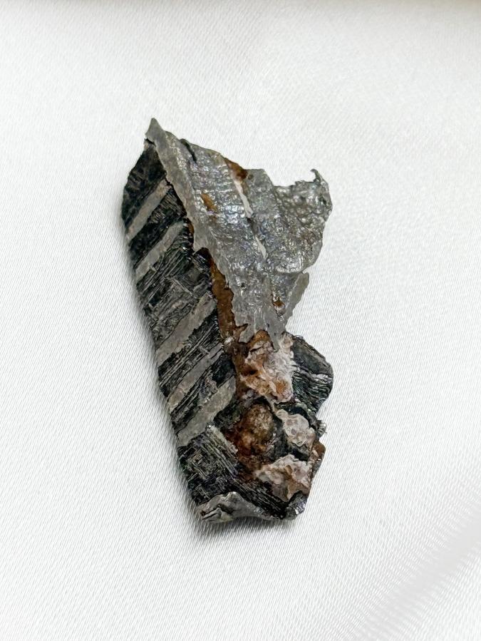 Метеорит алетай,3 х 1,2 х 0,7 см MT-0060, фото 1