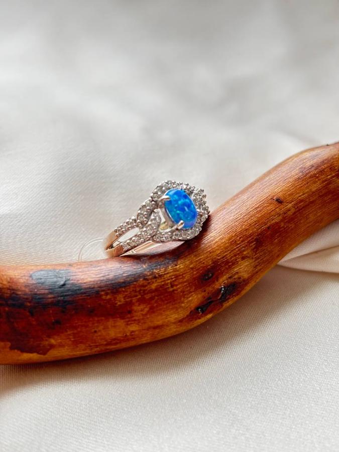 купить Кольцо из серебра с опалом (синтетический)  , фото 1