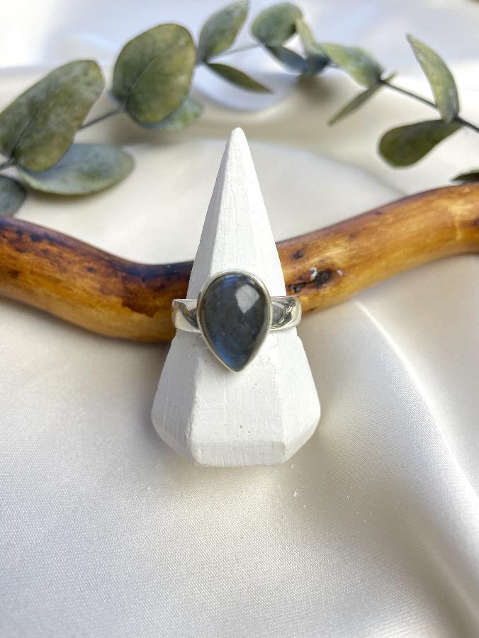 купить Кольцо из серебра с лабрадором, 18,0 размер  , фото 2