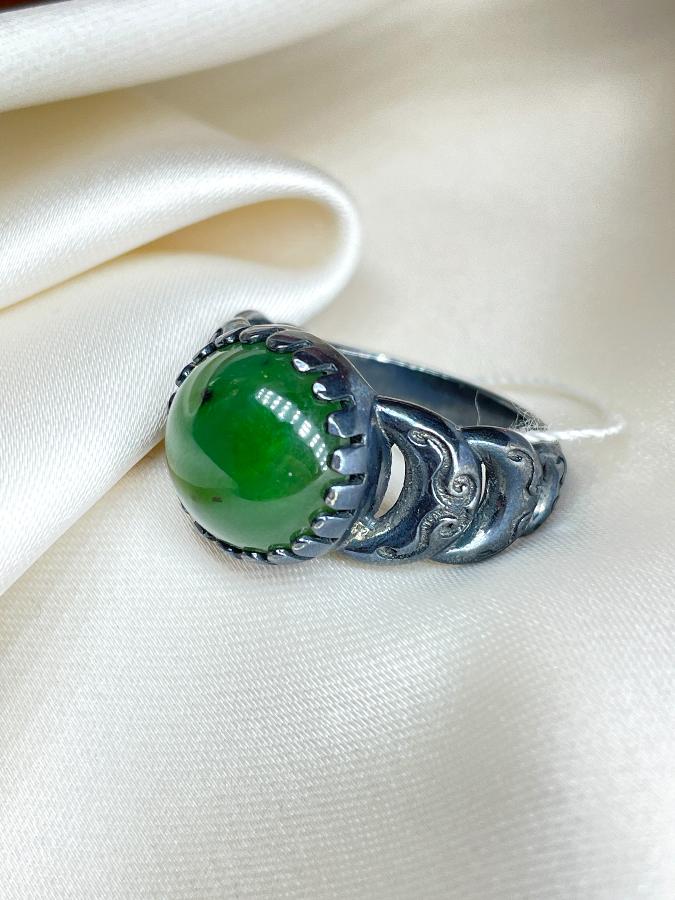 Кольцо из серебра с нефритом, 19 размер  K-208, фото 1