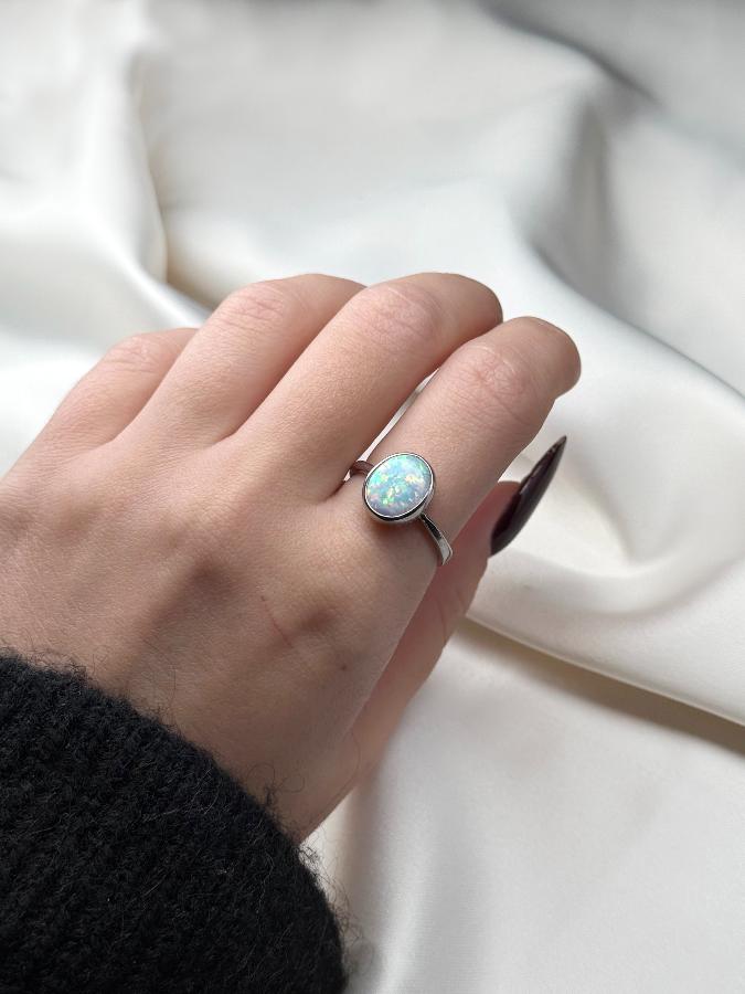 купить Кольцо из серебра с опалом (искусственный), 18 размер , фото 5