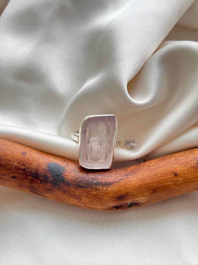 купить Кольцо из серебра с кунцитом  , фото 2