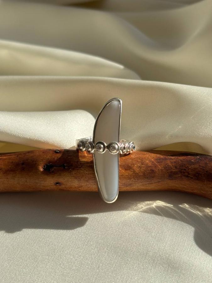 купить Кольцо из серебра с кахолонгом  , фото 2