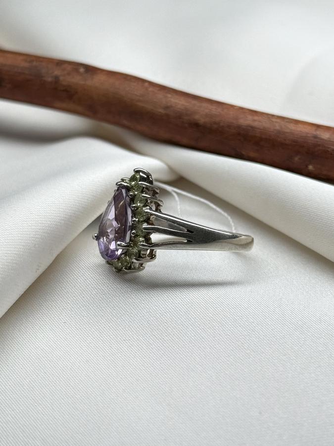 купить Кольцо из серебра с аметистом и хризолитом, 18 размер , фото 2