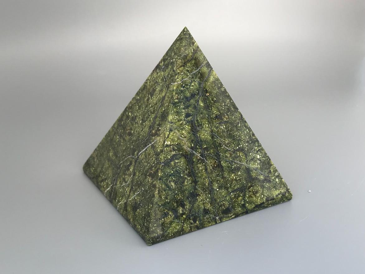 Пирамида из змеевика 9,0х8,0х8,0 см PR-0009, фото 2