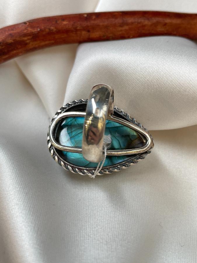 купить Кольцо из серебра с лабрадором, 18 размер  , фото 4