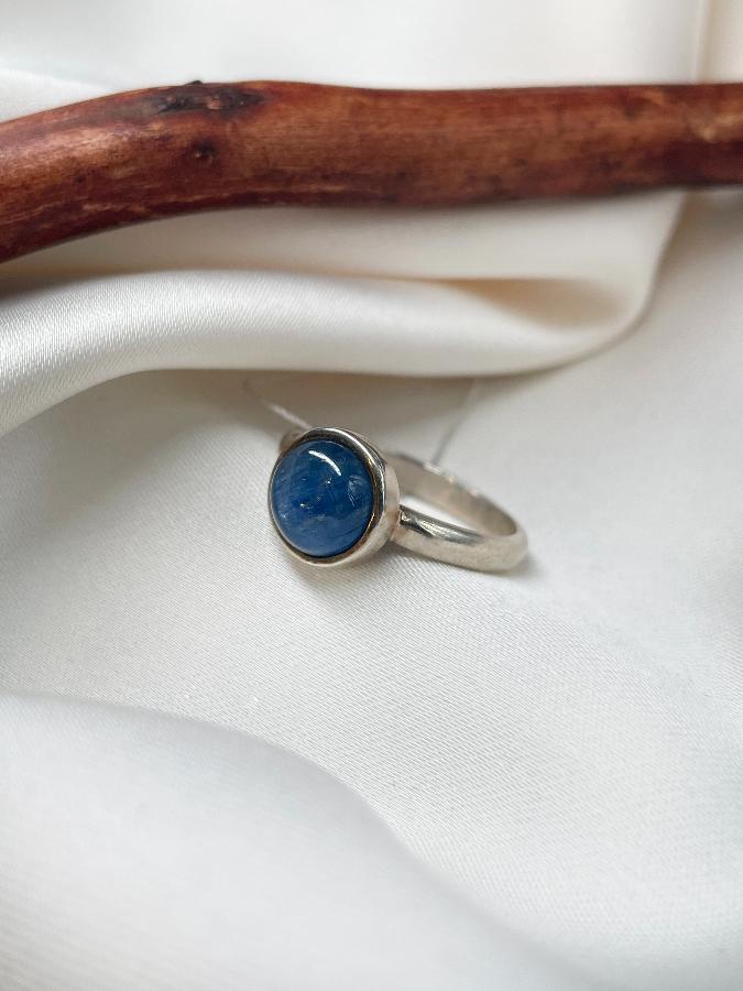 купить Кольцо из серебра с кианитом,17,5 размер  , фото 2