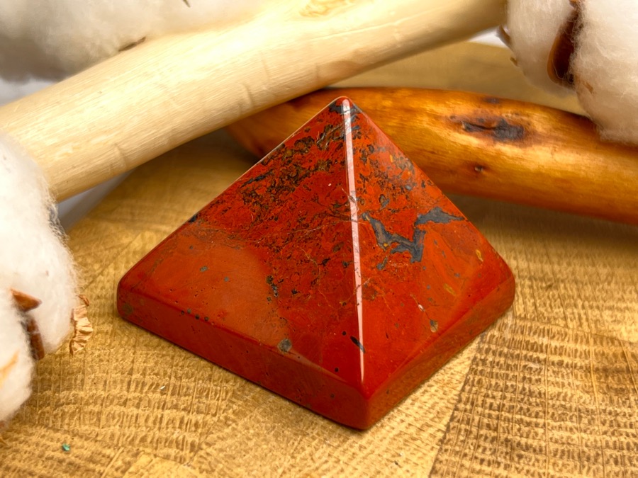 Пирамида из красной яшмы PR-0059, фото 3