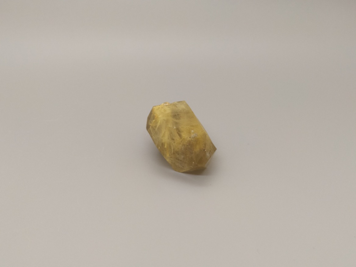 Рутиловый кварц (волосатик), кристалл 2,4х2,1х4,3 см 2020132, фото 1