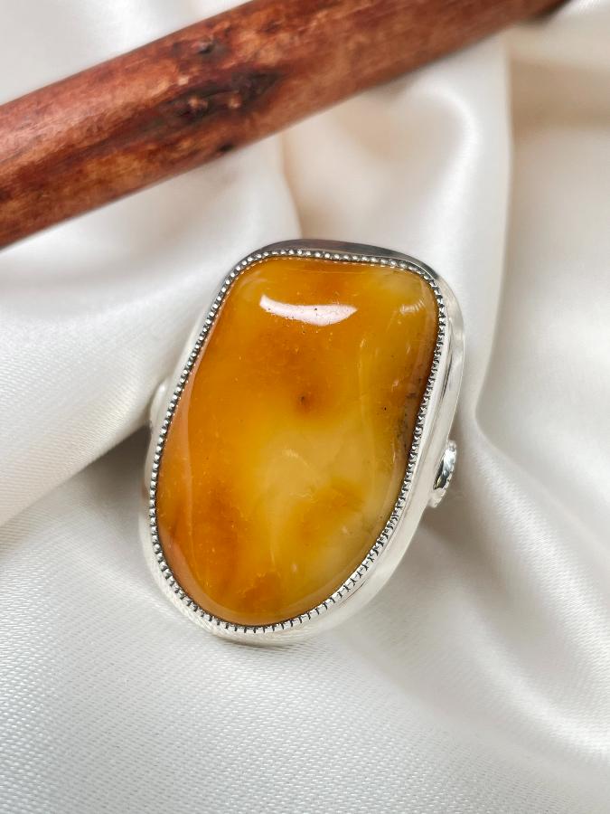 Кольцо из серебра с королевским янтарем,18 размер U-281, фото 1