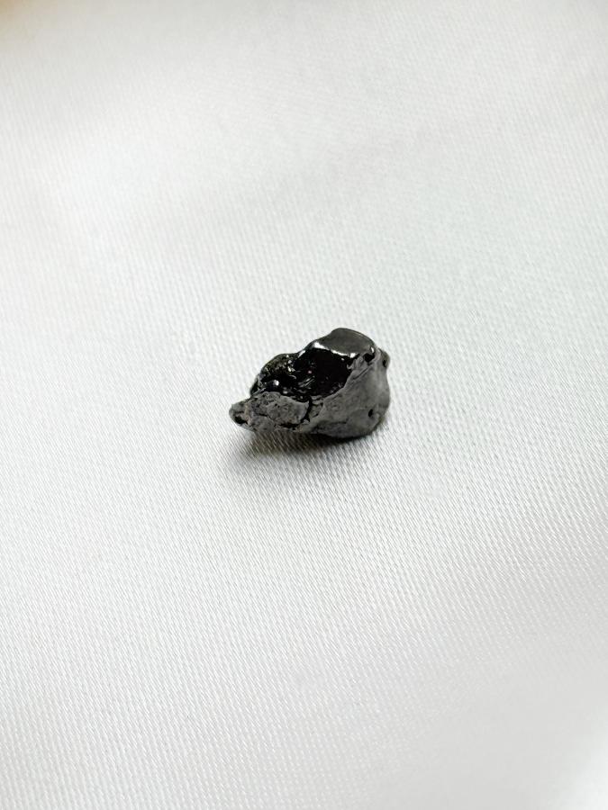 Метеорит, 1 х 0,7 х 0,5 см MT-0061, фото 3