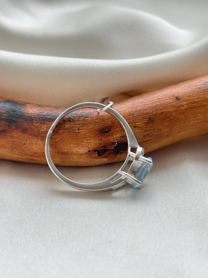 купить Кольцо из серебра с топазом и фианитами  , фото 4