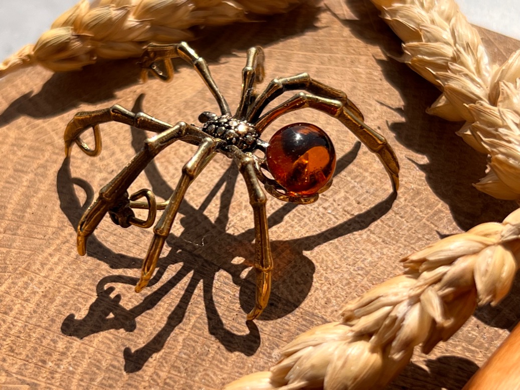 Брошь-кулон в форме паука с янтарём BR-0274, фото 4