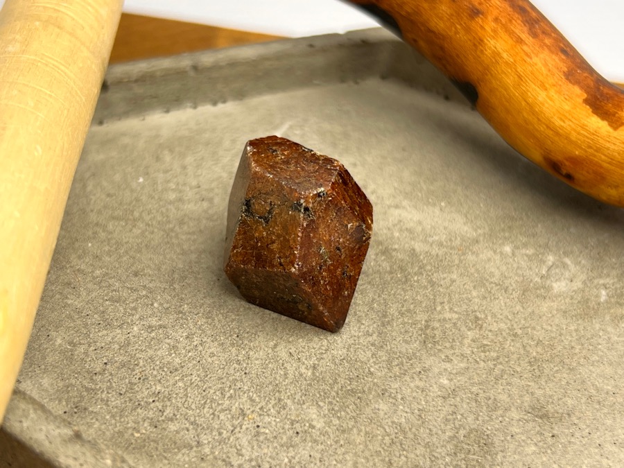 Альмандин (гранат), полировка 1,7 х 1,8 х 2,6 см POL-0343, фото 4