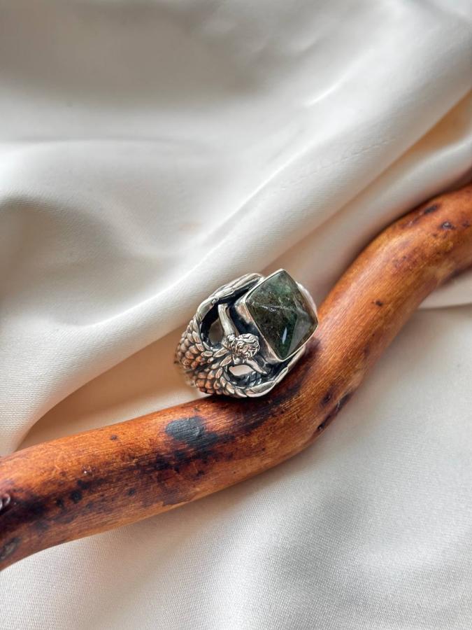 купить Кольцо из серебра с бериллом-изумрудом  , фото 1