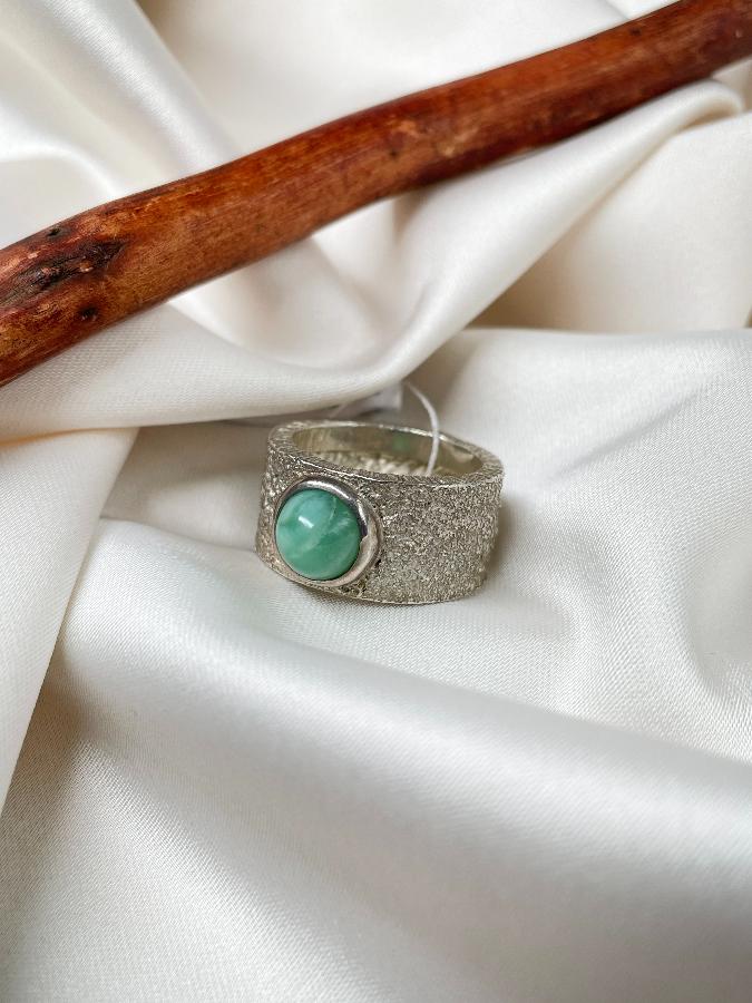 купить Кольцо из серебра с хризопразом,17 размер  , фото 2