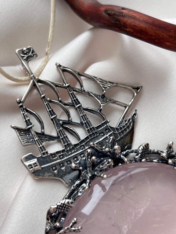 Кулон из серебра в форме корабля с розовым кварцем U-482, фото 4