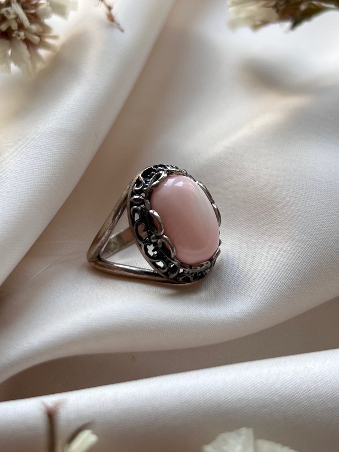 Кольцо из серебра с розовым кораллом, 17 размер 557980, фото 1
