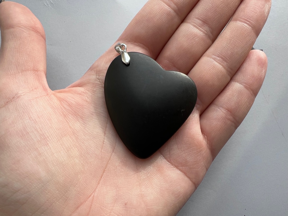 Кулон из гагата в форме сердца KU-0431, фото 1