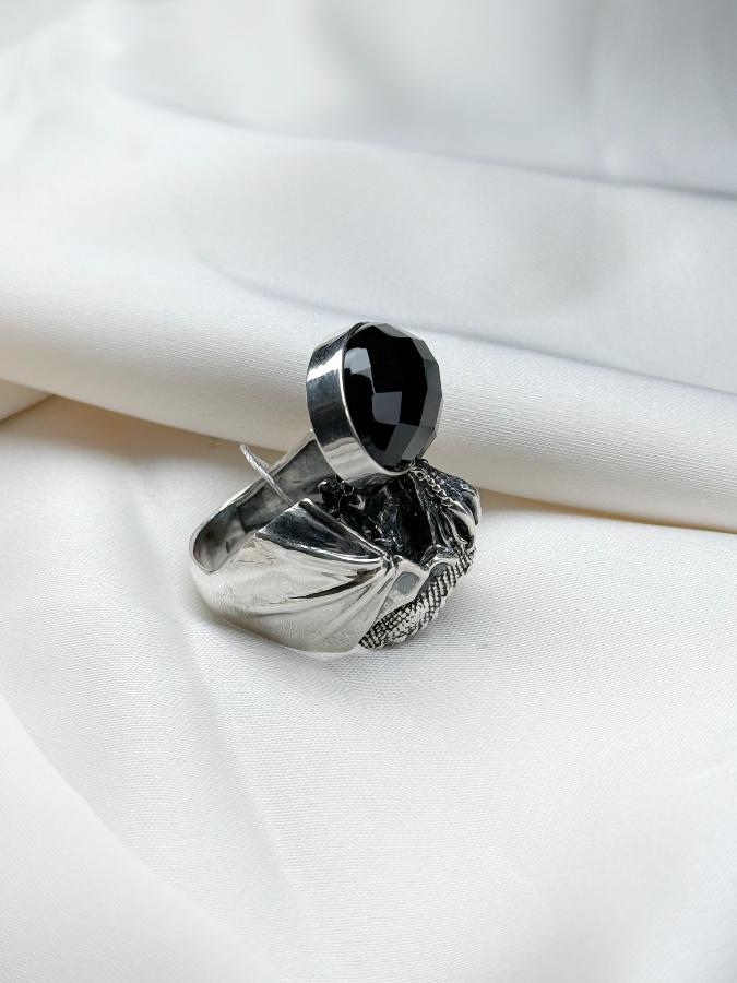 Кольцо из серебра с черным ониксом,18,5 размер  U-4073, фото 3