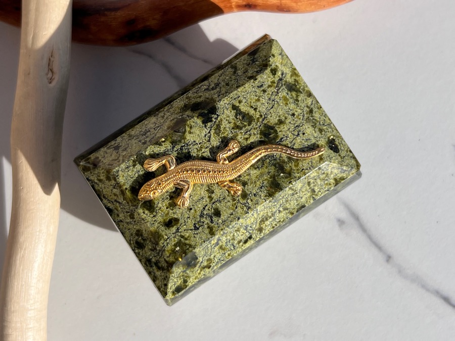Шкатулка из змеевика с ящеркой на крышке 5,5 х 5,6 х 7,5 см SCH-0021, фото 3