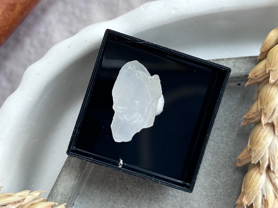 Образец лунного камня в пластиковом боксе OBM-0775, фото 3