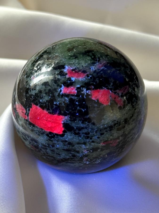Шар из цоизита с рубином,d-5 см SH-0421, фото 1